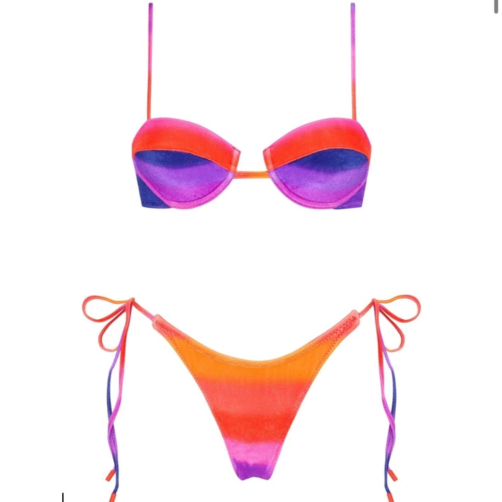 Triangl MALA - CONI NWT Size Medium